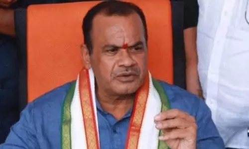కోమటిరెడ్డి పేరు చెప్పి కాంగ్రెస్ను చీల్చడమే బీఆర్ఎస్ ప్లాన్? కోమటిరెడ్డి పేరు చెప్పి కాంగ్రెస్ను చీల్చడమే బీఆర్ఎస్ ప్లాన్?