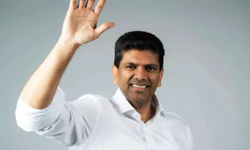 పెమ్మసానికి వైఎస్  జగన్  ట్రిపుల్  ఆఫర్  ఇచ్చారా?