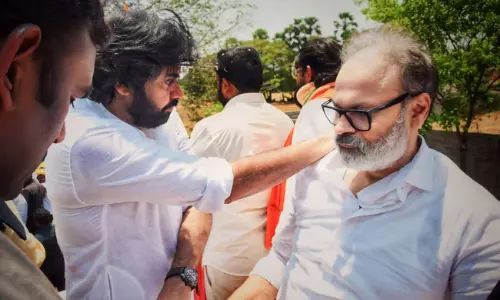 జ‌న‌సేన‌ను కుదిపేస్తున్న ఒక్క ఫొటో.. ఏం జ‌రిగింది?