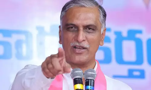 పదేళ్ళలో కేసీఆర్ చెప్పింది ఎన్ని...చేసింది ఎన్ని...హరీష్ డ్రామా ..!