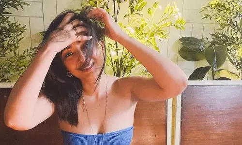 కొత్త బంగారులోకం పిల్ల.. కిక్కిచ్చే గ్లామర్ షో