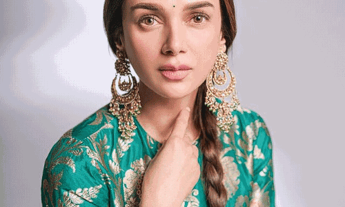 Aditi Rao Hydaris Stunning Green Outfit Pics