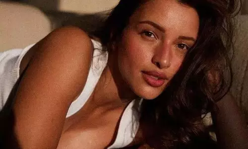 యానిమ‌ల్ బ్యూటీ నేచుర‌ల్ హొయ‌లు