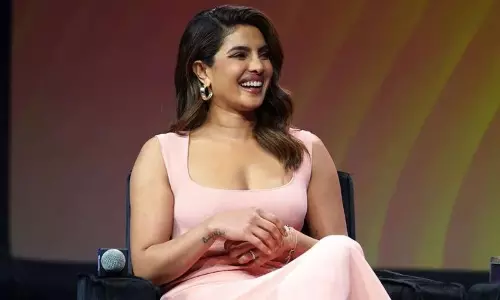 ఐశ్వ‌ర్యారాయ్, సుస్మిత‌ల క్లిప్పింగ్స్ దాచుకున్న పీసీ