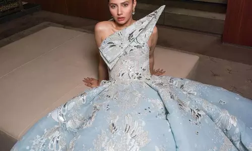 Dazzling Clicks Of Mahira Khan