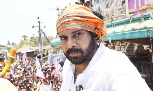 ప‌వ‌న్ తీసుకున్న‌ అడ్వాన్స్ అప్పు అవుతుందా?