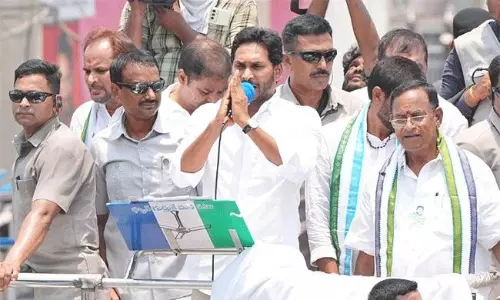 ఈ జ‌గ‌న్ భూములు ఇస్తాడు.. కానీ, లాక్కోడు:  ఏపీ సీఎం స్ట్రాంగ్ కౌంట‌ర్‌