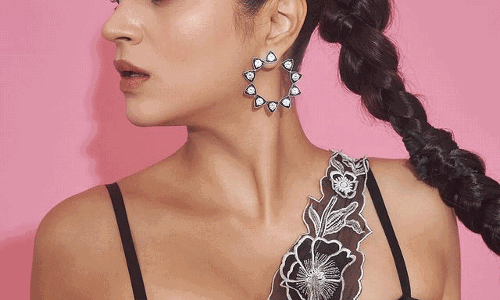 Shraddha Dass Saree Look Will Leave You Amazed!