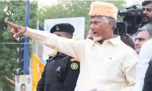 ట్రెండింగ్‌ టాపిక్‌.. చంద్రబాబు టోపీ!