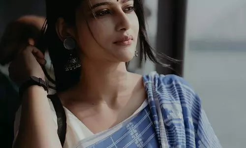 Ushasi Ray Epitomizes Grace in a Blue Cotton Saree