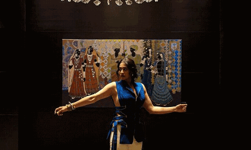 Regina Cassandras Style Soars with Effortless Chic