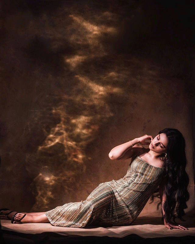 Mirnalini Ravi makes you look over her again and again Mirnalini Ravi makes you look over her again and again