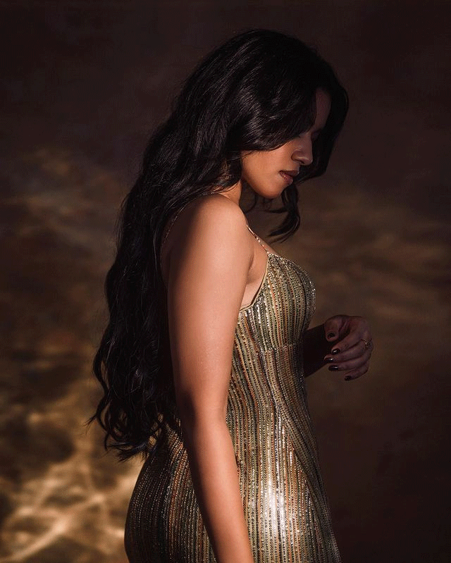 Mirnalini Ravi makes you look over her again and again Mirnalini Ravi makes you look over her again and again