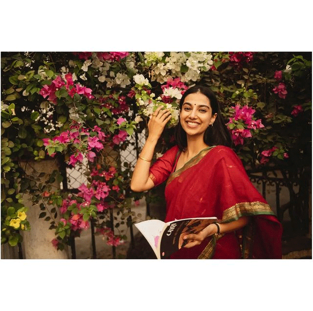 Meenakshi Chaudhary as Bappu Bomma Meenakshi Chaudhary as Bappu Bomma