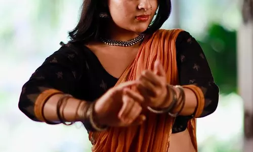 Kavya Dances in Beautiful Desi Attire