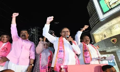 ప్రగతిభవన్.. ఫాంహౌస్ లో ఉండమన్నది ఎవరు కేసీఆర్?