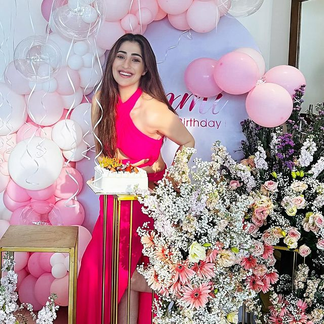 Issica Rai Theme Rai Lakshmi Celebrates Birthday in Vacation Theme | Rai Lakshmi ...