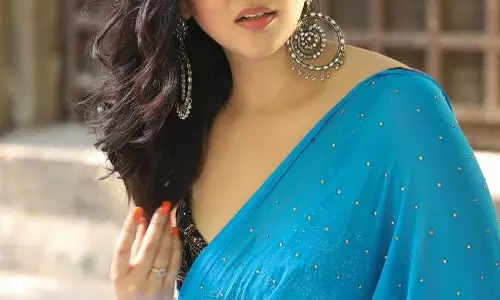 Mannara Chopras Sapphire Saree Slays