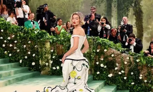 ఈ అందానికి దాసోహం.. 70 మంది 13,500 గం.లు శ్ర‌మిస్తే!