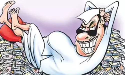 ఏపీలో డ‌బ్బుల గోల‌.. ఒక‌రిపై ఒక‌రు కామెంట్లు.. నిజం ఏంటి?