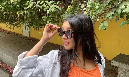 Anikha Surendran Rocks Casual Chic for Travel-Ready Look