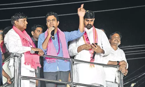 కేటీఆర్ నాటి మోరీ మాట.. కారుకు శాపం?