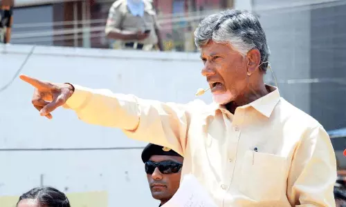 అల్లు అర్జున్ మీద సంచలన వ్యాఖ్యలు చేసిన బాబు అల్లు అర్జున్ మీద సంచలన వ్యాఖ్యలు చేసిన బాబు