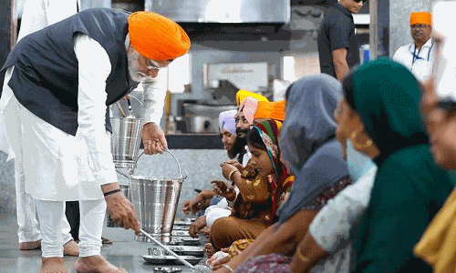 PM Modi Serves Food at Sikh Temple Ahead of Elections