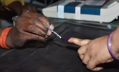 ఎక్కడా రీ పోలింగ్ లేదు.. తెలుగు రాష్ట్రాల చెరిగిపోని రికార్డు