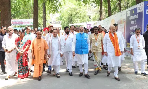 మోడీ బలప్రదర్శన దేని కోసం ?