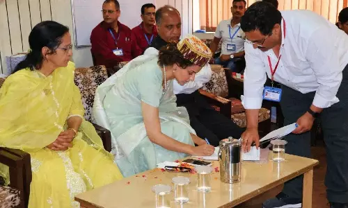 50 LIC పాలసీలు తీసుకున్న క్వీన్ కంగ‌న‌