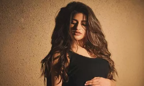 శ్రీలీల.. హార్ట్ బీట్ పెంచేలా ఆ వయ్యారమేంటీ..