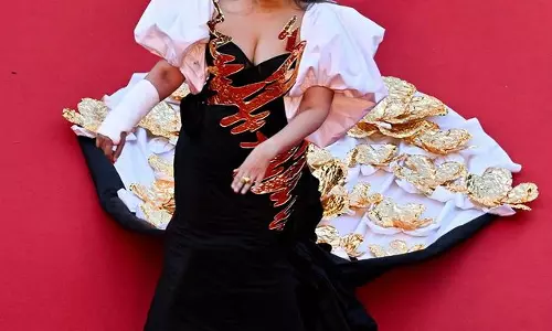 Aishwarya Rai Bachchan slays in dramatic black and white attire