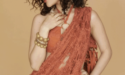 Urfi Javed: Queen of Quirky Goes Classic in a Saree!