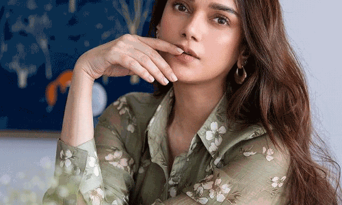 Aditi Rao Hydari Redefines Fashion in a Simple Outfit