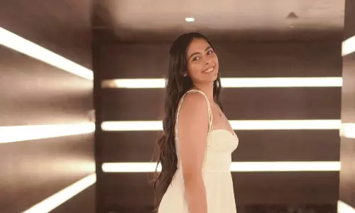 గ్లామరస్ పైలట్ టు హీరోయిన్.. కుర్రాళ్లు ఫ్లాట్!