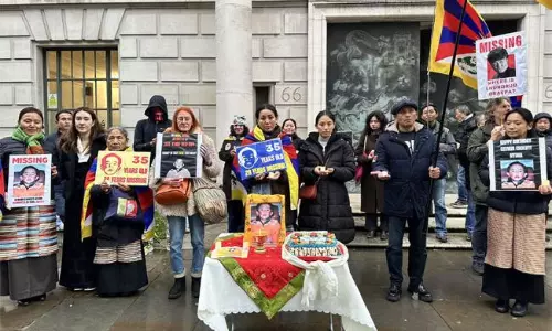 బౌద్ధ గురువు ఆచూకీ కోసం.. చైనా - అమెరికా మ‌ధ్య వార్‌