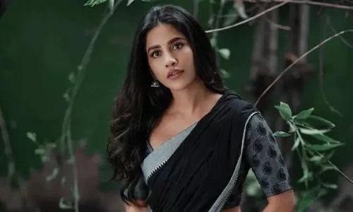 పిక్ టాక్ : బ్లాక్‌ చీరలో ఇస్మార్ట్‌ అందం అదుర్స్‌