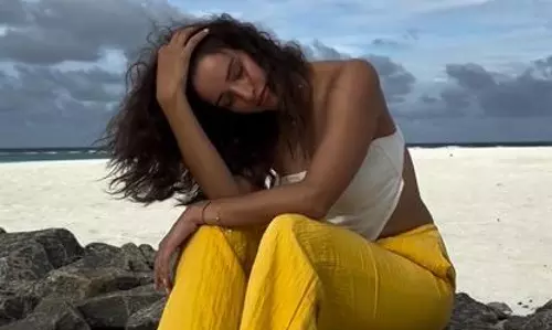 త్రిప్తి దీమ్రీ.. బీచ్ లో క్యూట్ గ్లామర్ ట్రీట్