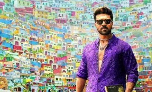 రామ్ చ‌ర‌ణ్ తో సీత‌మ్మ ప్లాష్ బ్యాక్ రొమాన్స్!