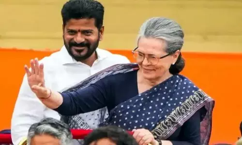 ఆయన కాదు ఆమె.. తెలంగాణ ఆవిర్భావ వేడుకల్లో సంథింగ్ స్పెషల్