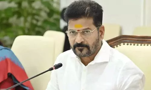 సారు పాలనలో వినిపించని గొంతులు రేవంత్ సర్కారులో బయటకు ఎలా?