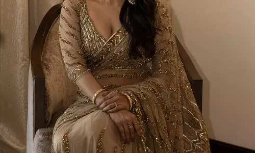 Sakshi’s Saree Vibes in the City of Futuristic Dreams