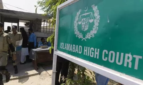 పీవోకేపై కోర్టులోనే నిజం కక్కేసిన పాక్ లాయర్.. అవాక్కయిన న్యాయమూర్తి