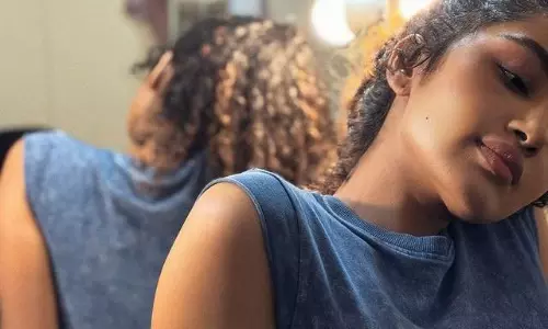 పిక్ టాక్ : క్యూట్ లిల్లీ పాప అదుర్స్‌