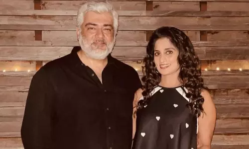 ఫేక్ ఎకౌంట్ పై స్టార్ వైఫ్ అలర్ట్..!