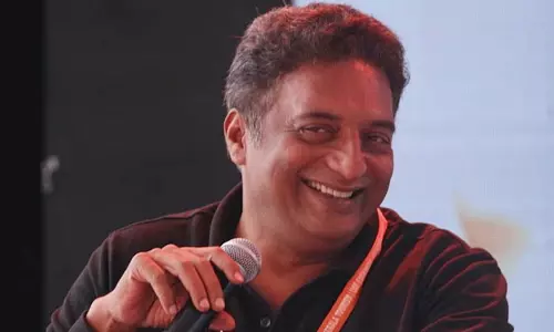 సంబరం వేళ.. బాబు ట్వీట్ ను రీట్వీట్ చేస్తూ ప్రకాశ్ రాజ్ సెటైర్