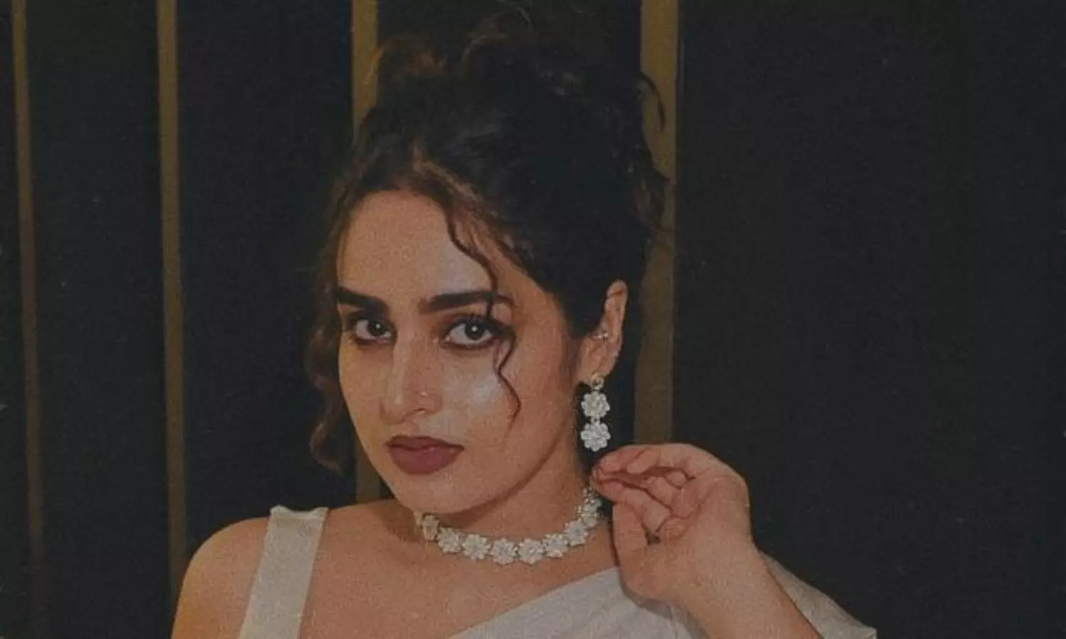 ఆయేషా.. ఏం లుక్స్ రా బాబు!