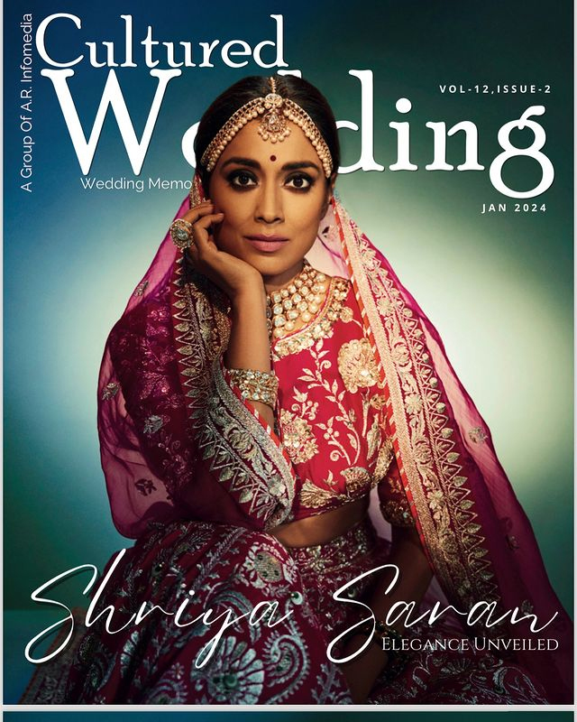 Shriya Saran Looks Beautiful in Saree Shriya Saran Looks Beautiful in Saree