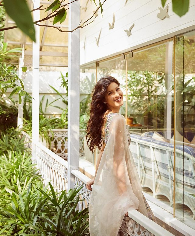 Shanaya Kapoor Blues You Away With Her Style